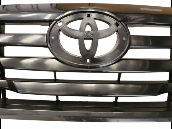 062220N PARRILLA GRILLA NEGRA TOY.HILUX 12/15 - Imagen 3
