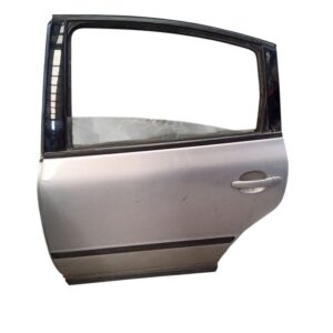 Puerta trasera izquierda Passat (96)