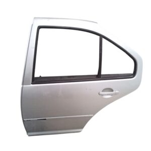 PUERTA TRASERA  IZQUIERDA  BORA (234)