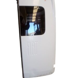 Portón Trasero [92998]Bisagra rota