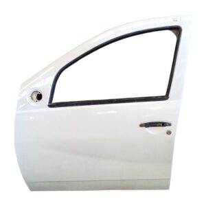 Puerta delantera izquierda Oroch (1822)