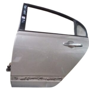 Puerta trasera izquierda BMW 180 (195)